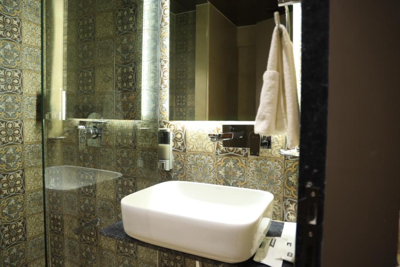 Krown Palace Resort 锡尔瓦萨 外观 照片