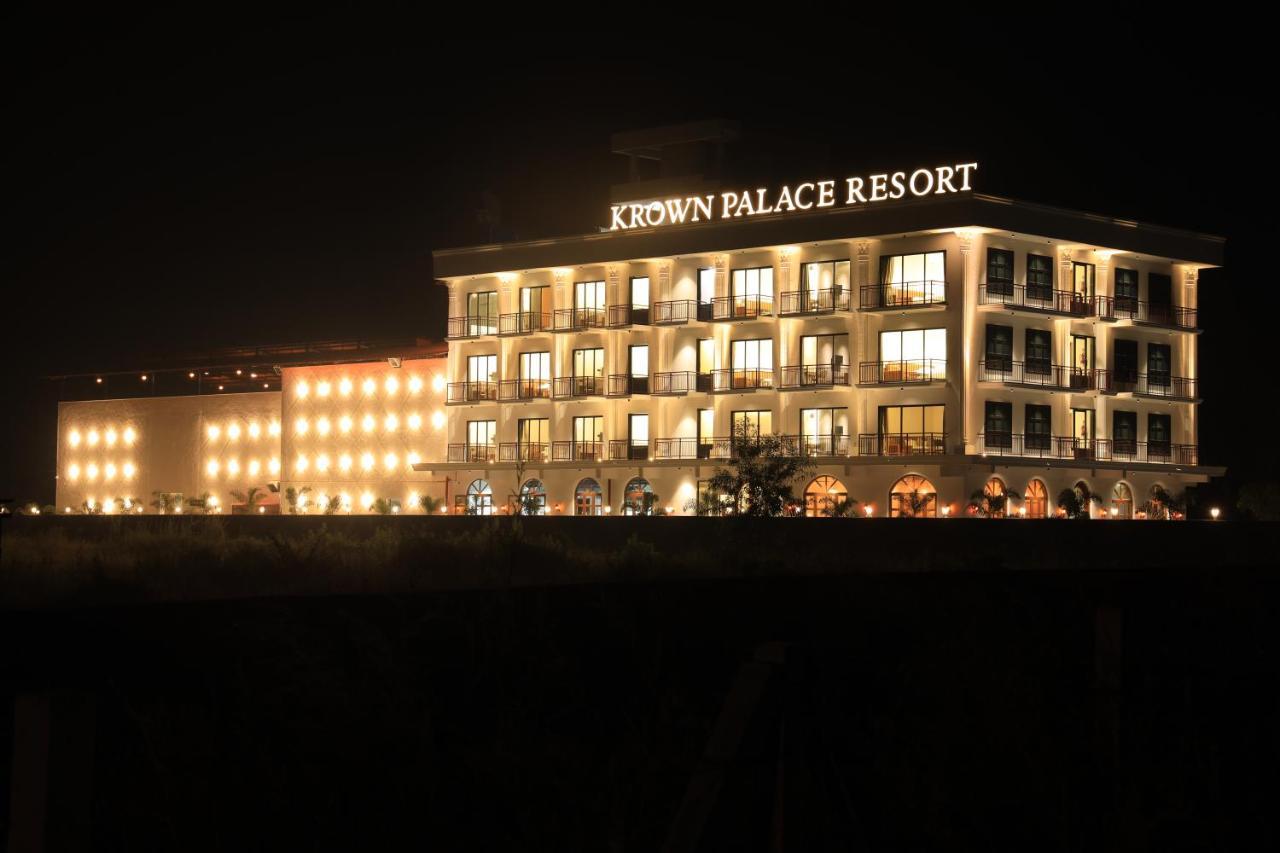 Krown Palace Resort 锡尔瓦萨 外观 照片