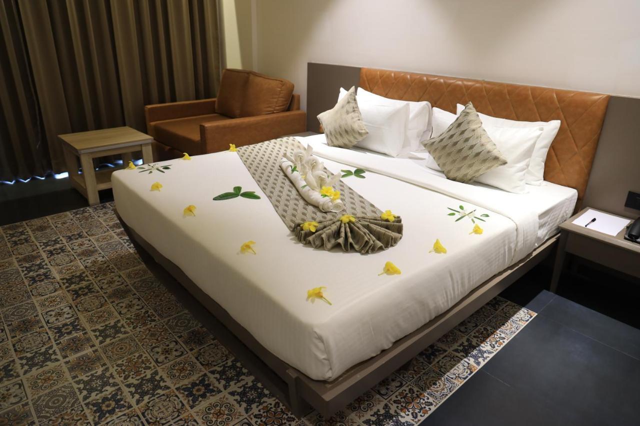 Krown Palace Resort 锡尔瓦萨 外观 照片