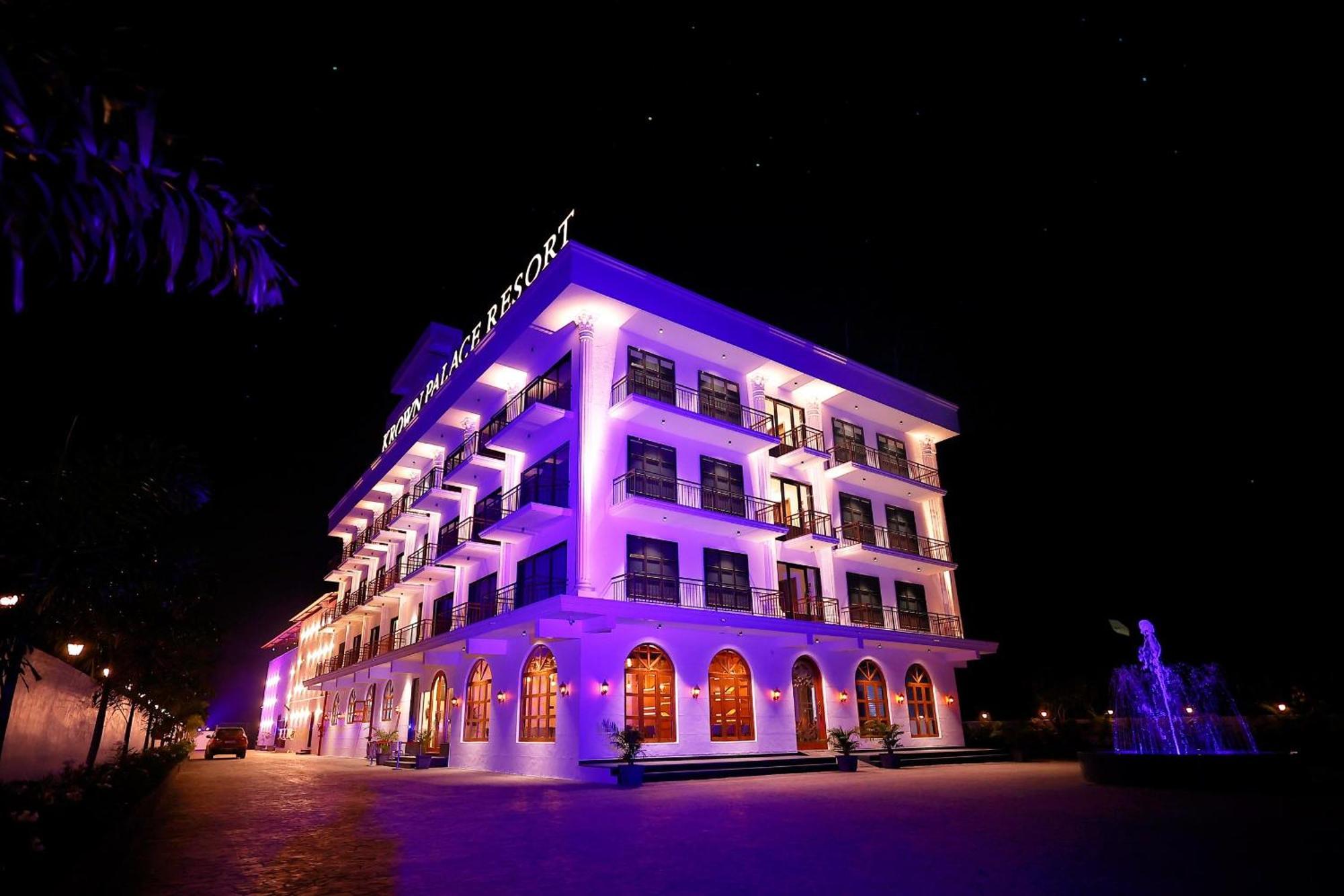 Krown Palace Resort 锡尔瓦萨 外观 照片