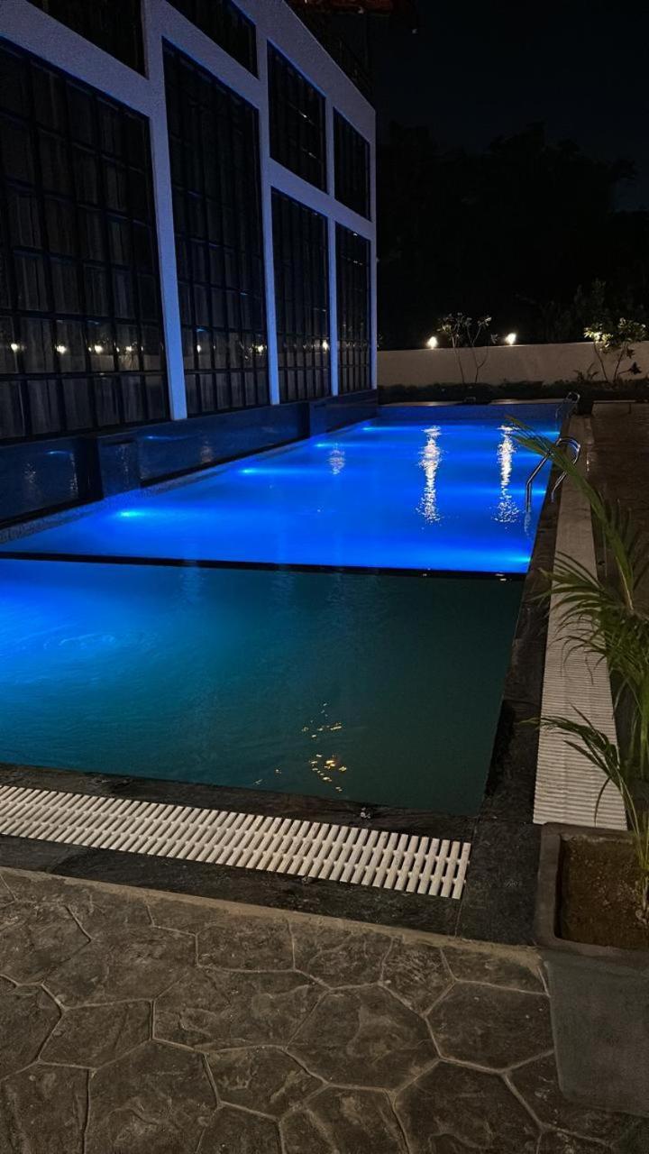 Krown Palace Resort 锡尔瓦萨 外观 照片