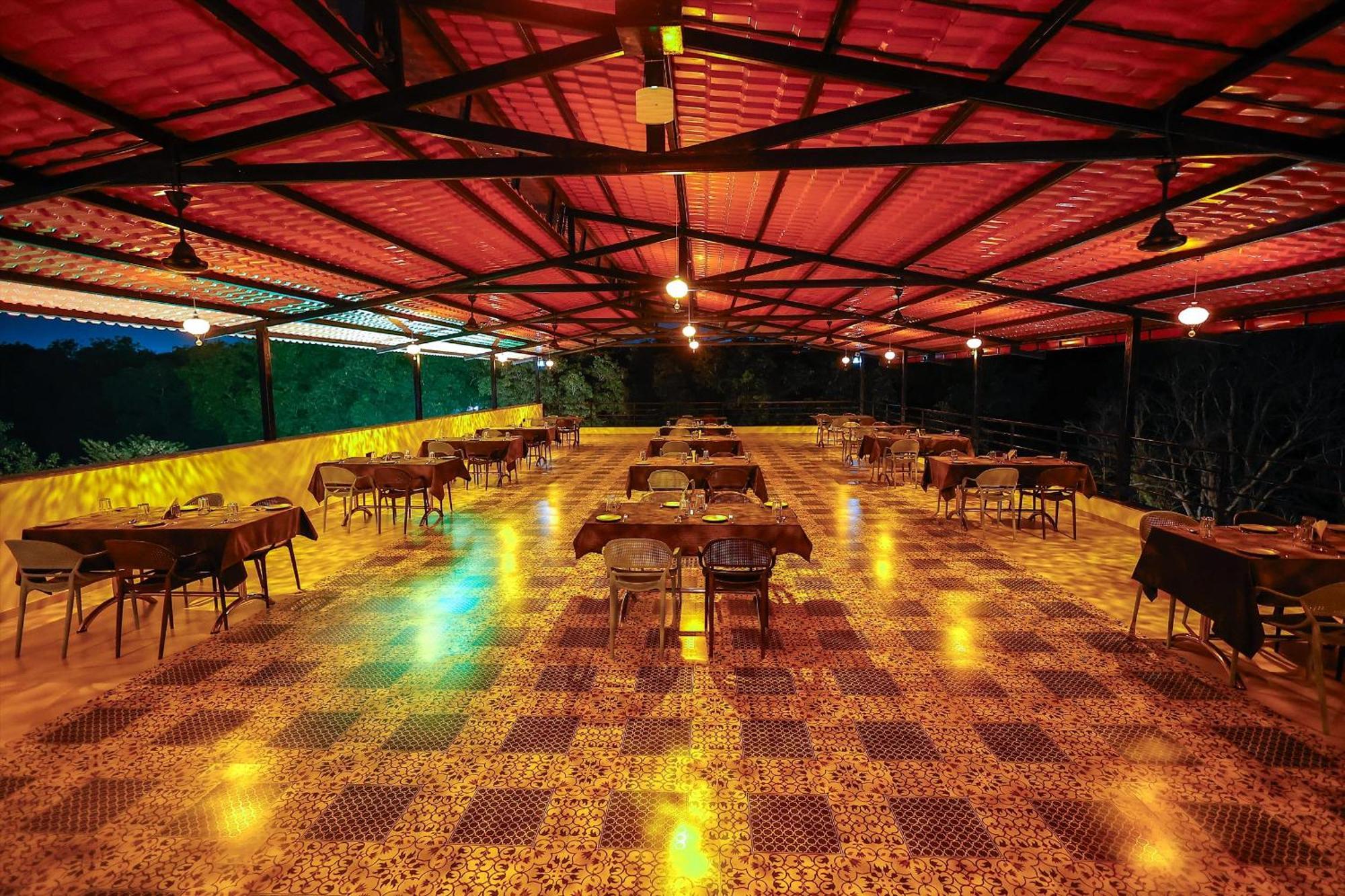 Krown Palace Resort 锡尔瓦萨 外观 照片